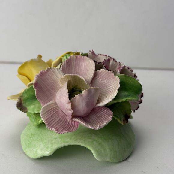 Vintage Basket of Porcelain Roses and Carnations Denton Bone China England - Picture 4 of 8